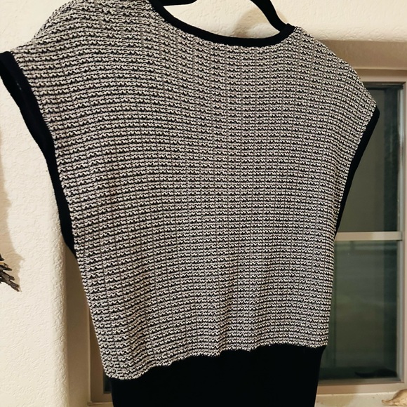 Club Monaco V-Neck Knit Sweater | Size S Retail$109 - Picture 4 of 5